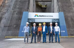 diretor-geral-da-aneel-reitera-importancia-de-itaipu-na-integracao-regional-e-descarbonizacao