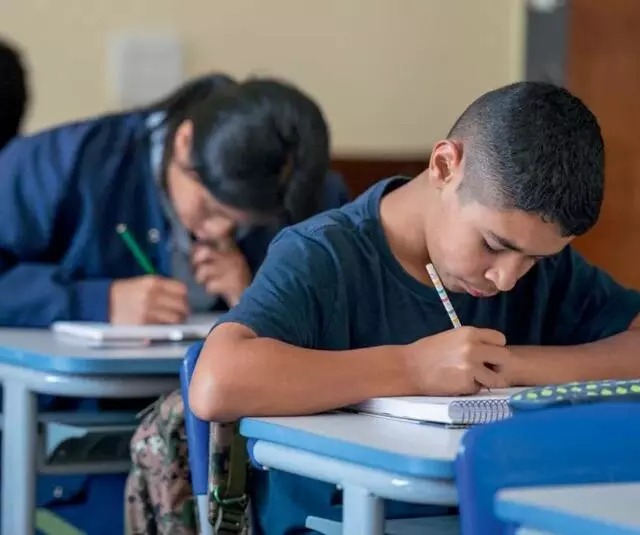 tce-pr-inicia-procedimento-para-obter-dados-sobre-terceirizacao-de-escolas