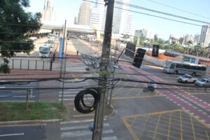 procon-maringa-promove-workshop-e-orienta-sobre-remocao-de-fios-caidos-nas-ruas