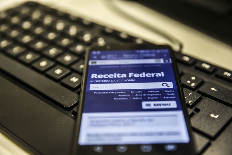 declaracoes-retidas-na-malha-fina-do-imposto-de-renda-somam-1-47-milhao