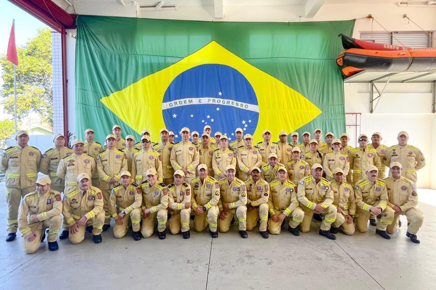 corpo-de-bombeiros-do-parana-forma-42-novos-integrantes-para-atuacao-em-desastres