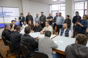 Apucarana apresenta plano de R$ 30 milhões para asfalto, máquinas e proteção climática
