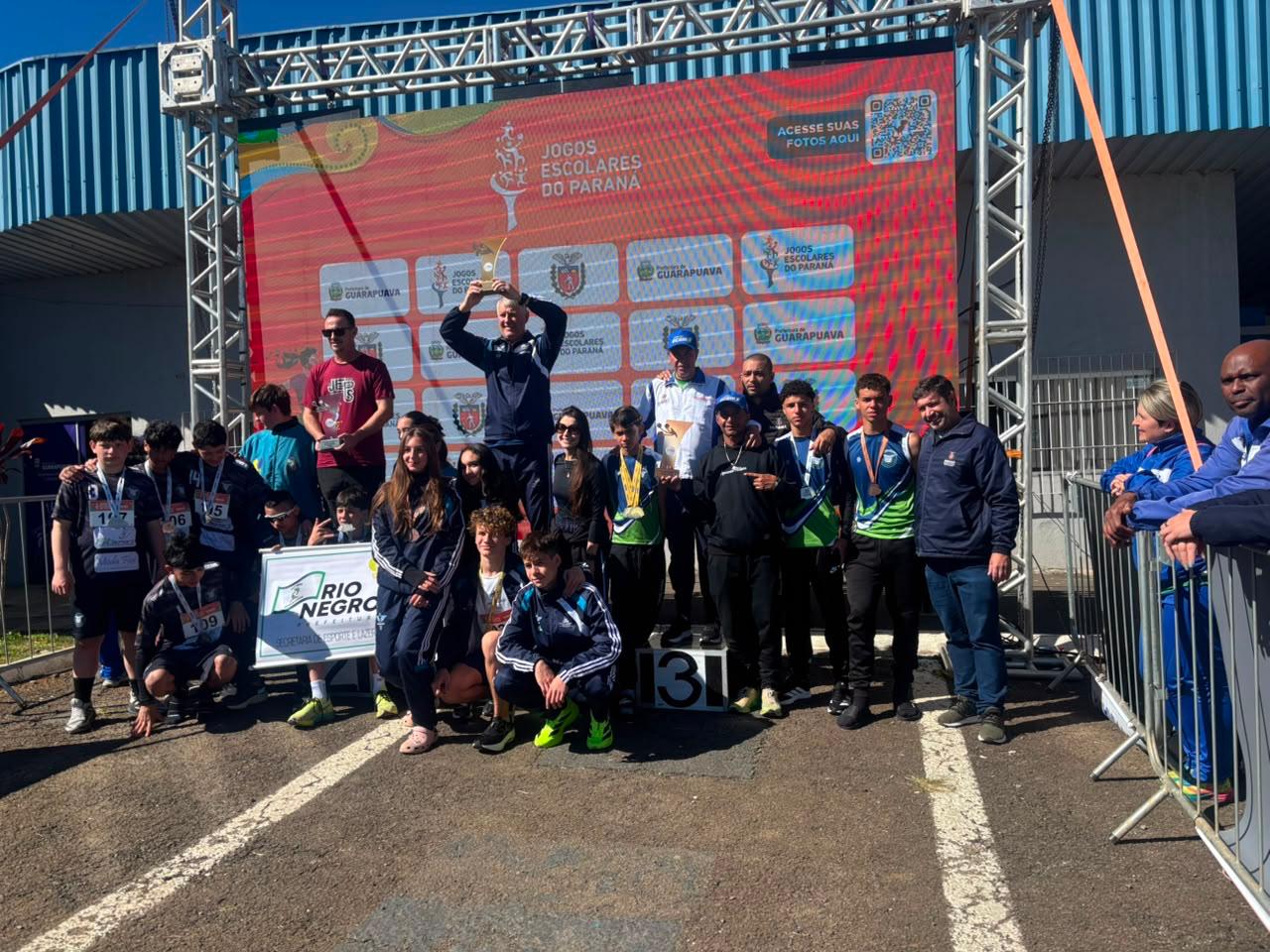 Apucarana domina atletismo escolar com dez medalhas na final dos Jogos do Paraná