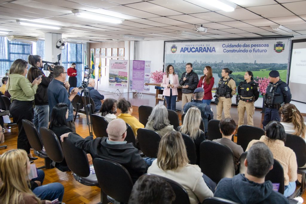 Apucarana treina servidores sobre Lei Maria da Penha e prevenção ao feminicídio