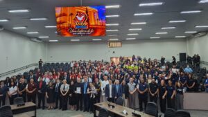 Câmara de Maringá celebra quase cinco décadas da Igreja Universal