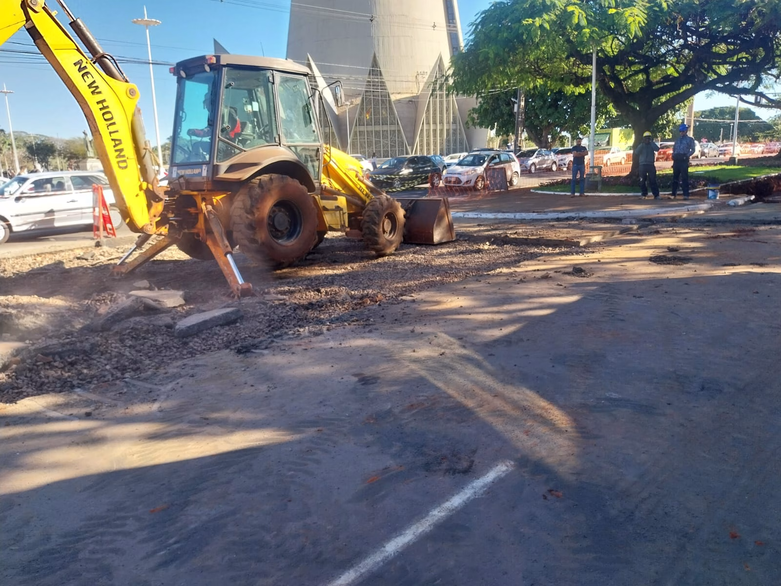 Construção de passagem elevada na Tiradentes durará 4 meses