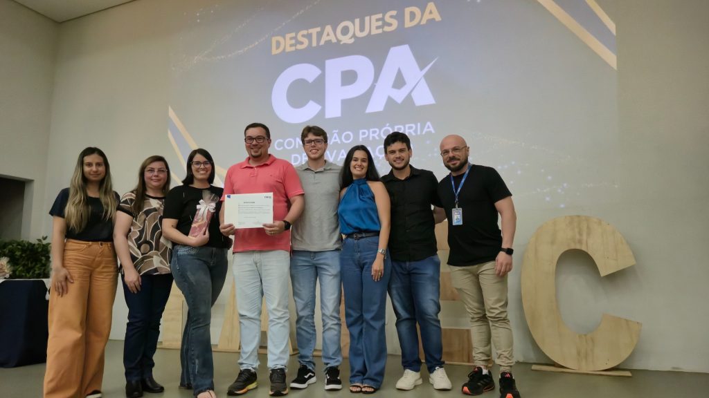 Fatec Ivaiporã homenageia professores com melhor desempenho em avaliação estudantil