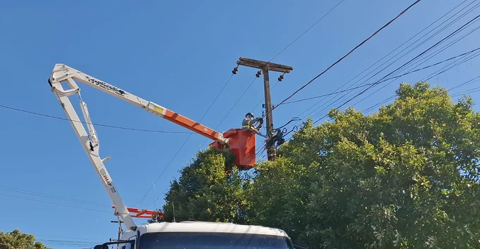 Mandaguaçu recebe modernização de rede elétrica com cabos protegidos