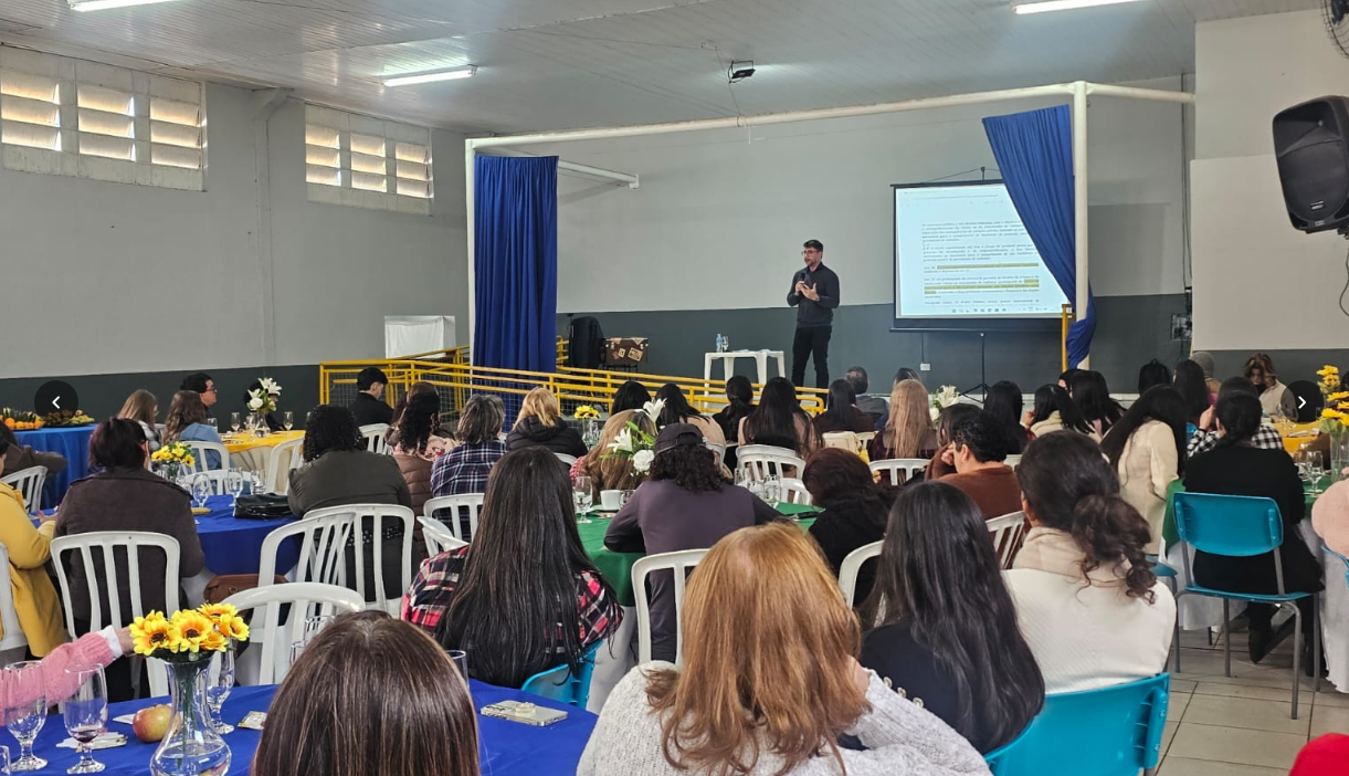 Mauá da Serra investe em formação de educadores com palestras e workshops