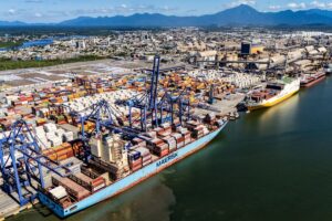 Paranaguá consolida posição com crescimento de 86% em exportações interestaduais