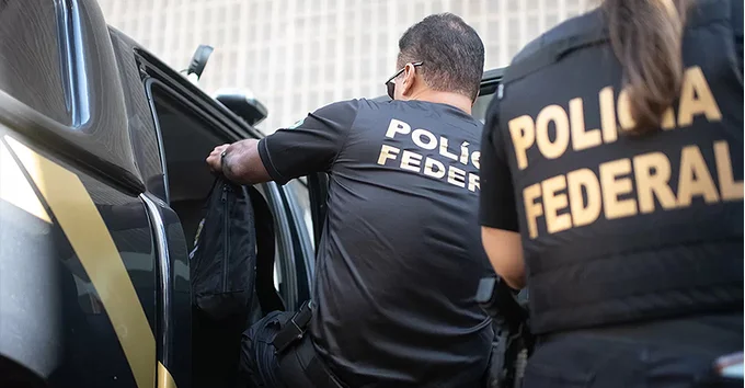 PF apreende carga de 30 toneladas de tabaco em operação no noroeste do Paraná