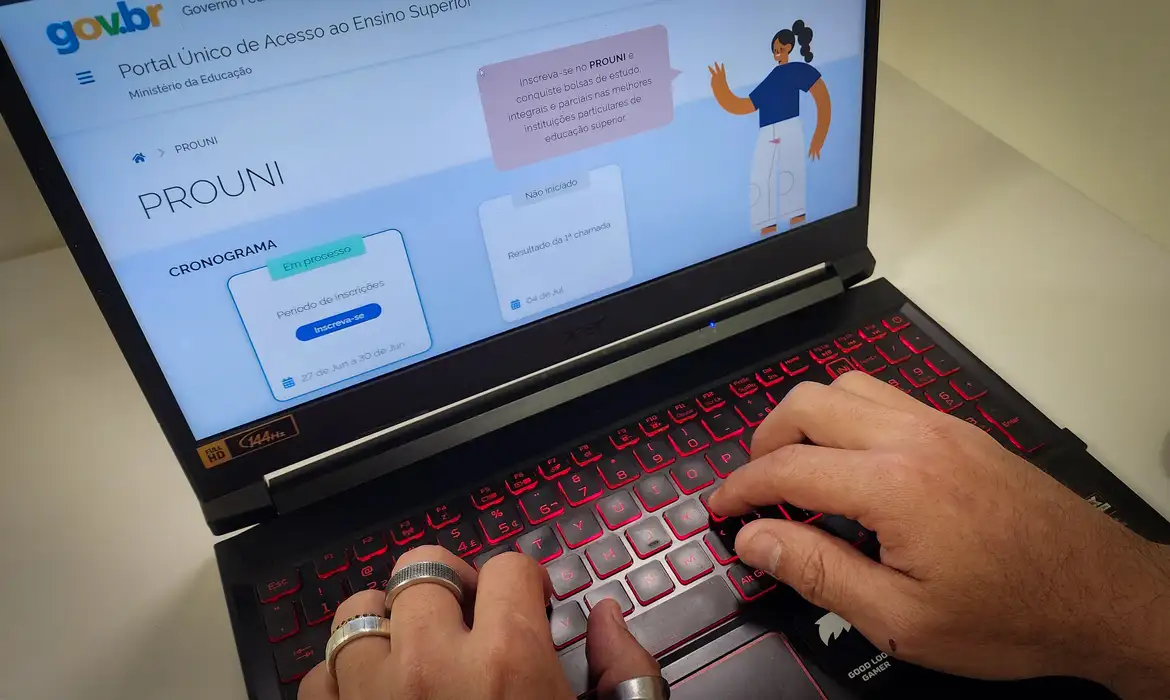 Prouni 2026/2: último dia para entregar documentos é nesta sexta-feira