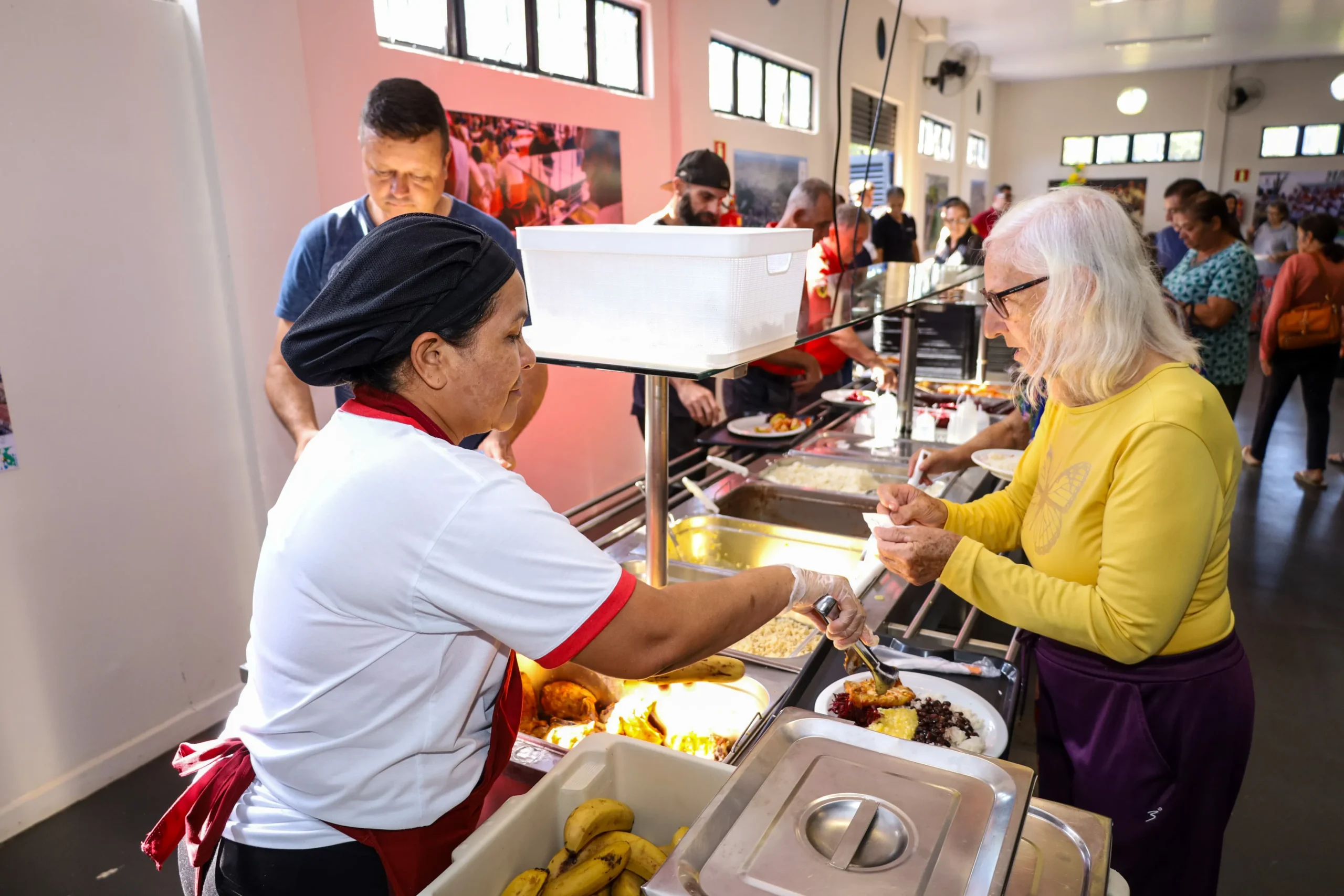 Restaurantes Populares de Maringá Voltam a Funcionar Nesta Quarta