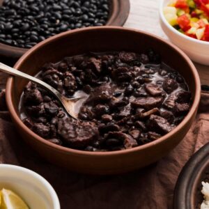 APMIF São Rafael realiza 10ª feijoada beneficente em Maringá