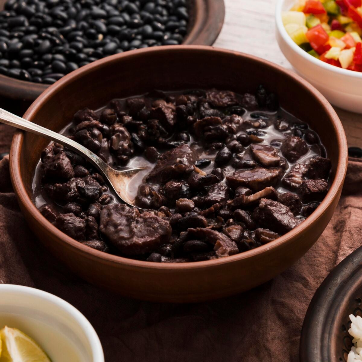 APMIF São Rafael realiza 10ª feijoada beneficente em Maringá