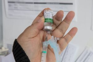 Apucarana reforça vacinação no fim de semana com nove postos de saúde em funcionamento