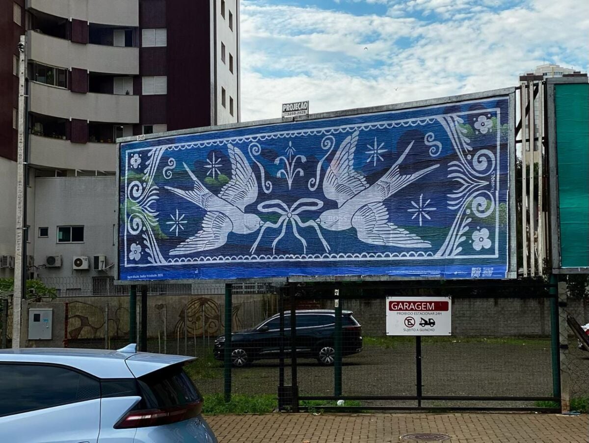 Arte feminina invade outdoors de Maringá em exposição até setembro