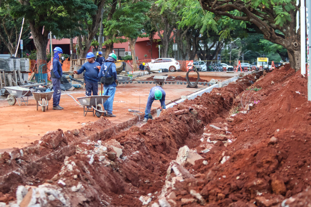 Avenida Tiradentes fecha totalmente para construção do Eixo Monumental