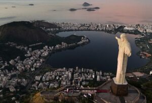 Brasil é escolhido entre os cinco melhores países para expatriados viverem em 2026