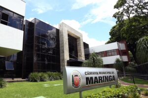 Câmara de Maringá seleciona banca para concurso com salários de até R$ 7,2 mil