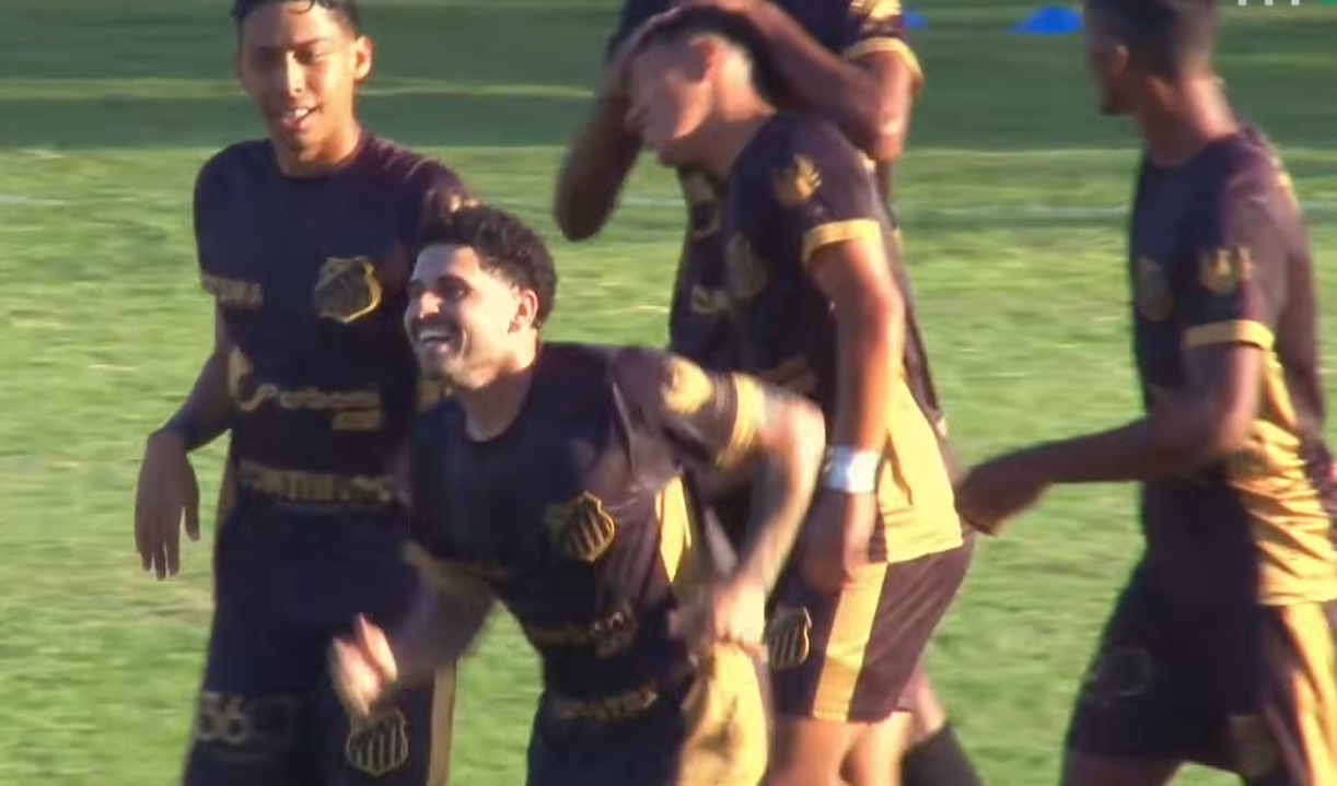 Cambé e Iraty conquistam vitórias na terceira divisão do futebol paranaense
