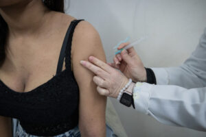 Campanha de vacinação contra gripe segue com portas abertas no Paraná