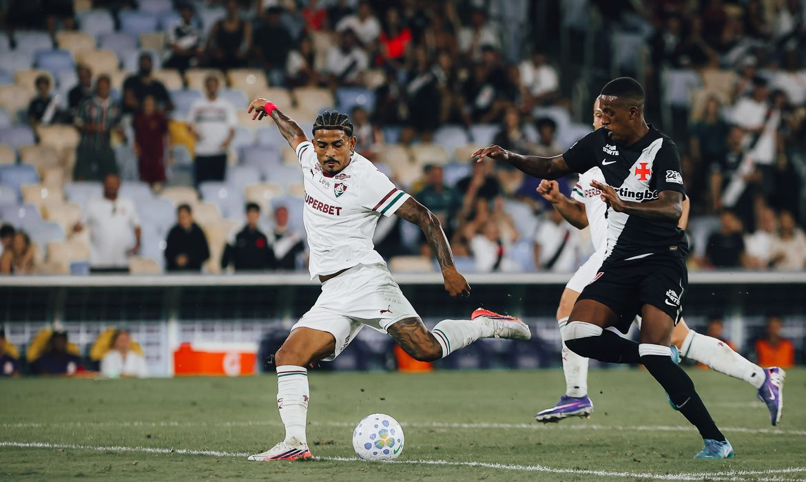 Clássico Fluminense x Vasco termina sem gols nas oitavas da Copa do Brasil