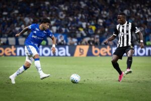 Clássico Mineiro Termina Equilibrado: Cruzeiro e Atlético-MG Empatam na Ida