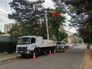 Copel intensifica trabalho de poda de árvores em Maringá neste fim de semana