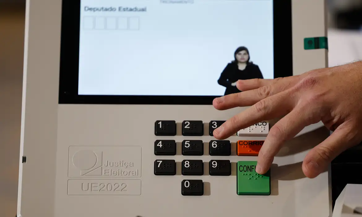 Eleições 2026: campanha oficial começa neste domingo com carreatas e publicidade