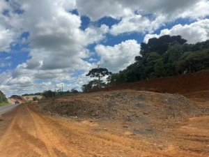 Estrada PR-445 terá bloqueios para detonação de rochas entre distritos de Londrina