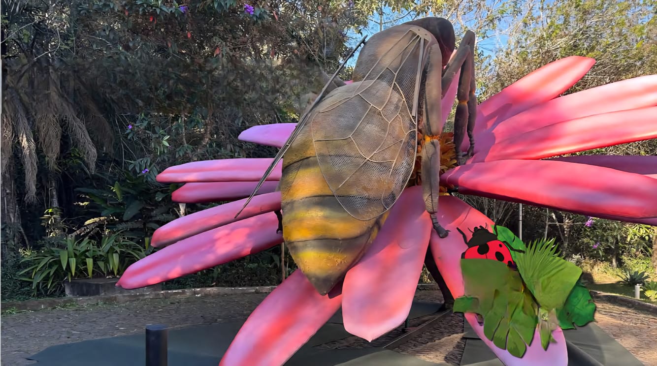 Exposição Primavera Encantada traz insetos gigantes ao Parque do Ingá em Maringá
