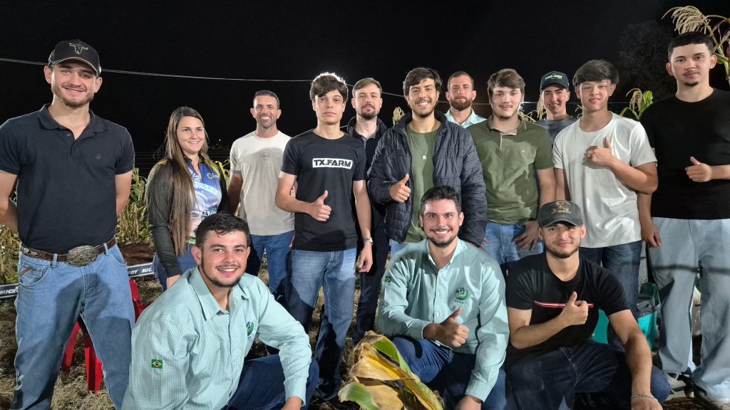 Fatec Ivaiporã exibe projetos agrícolas de alunos em evento regional
