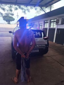 GCM de Maringá captura foragido durante patrulhamento na Rua Fernão Dias
