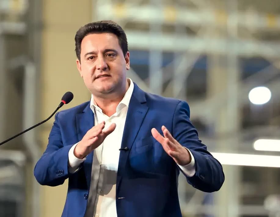Governador avalia gestão paranaense e perspectivas eleitorais para 2026