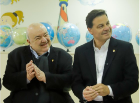 Greca aposta em educação bilíngue e tecnologia para avanços no Paraná