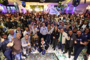 Maria Victoria lança campanha com prefeitos de 80 cidades e apoio de Ratinho Júnior