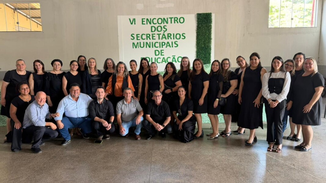 Marilândia do Sul reúne secretários de Educação em encontro regional