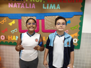 Maringá entrega 64 óculos a estudantes em ação do programa Olhando para o Futuro
