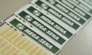 Mega-Sena acumula e prêmio chega a R$ 100 milhões para sorteio deste domingo