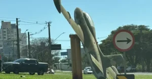 Monumento Histórico de Maringá Cai por Ação do Vento; Prefeitura Anuncia Restauração