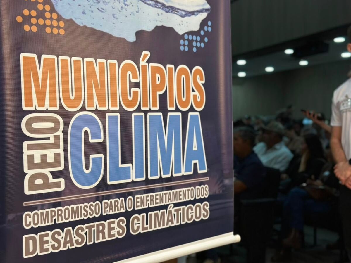 MP discute prevenção climática em seminário com prefeitos do Paraná em Maringá