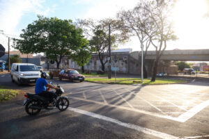 Novos semáforos na Alziro Zarur melhoram segurança no Contorno Norte