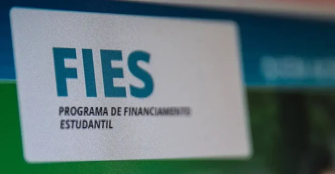 Paraná tem maior número de inscritos no Fies 2026; prazo encerra nesta terça