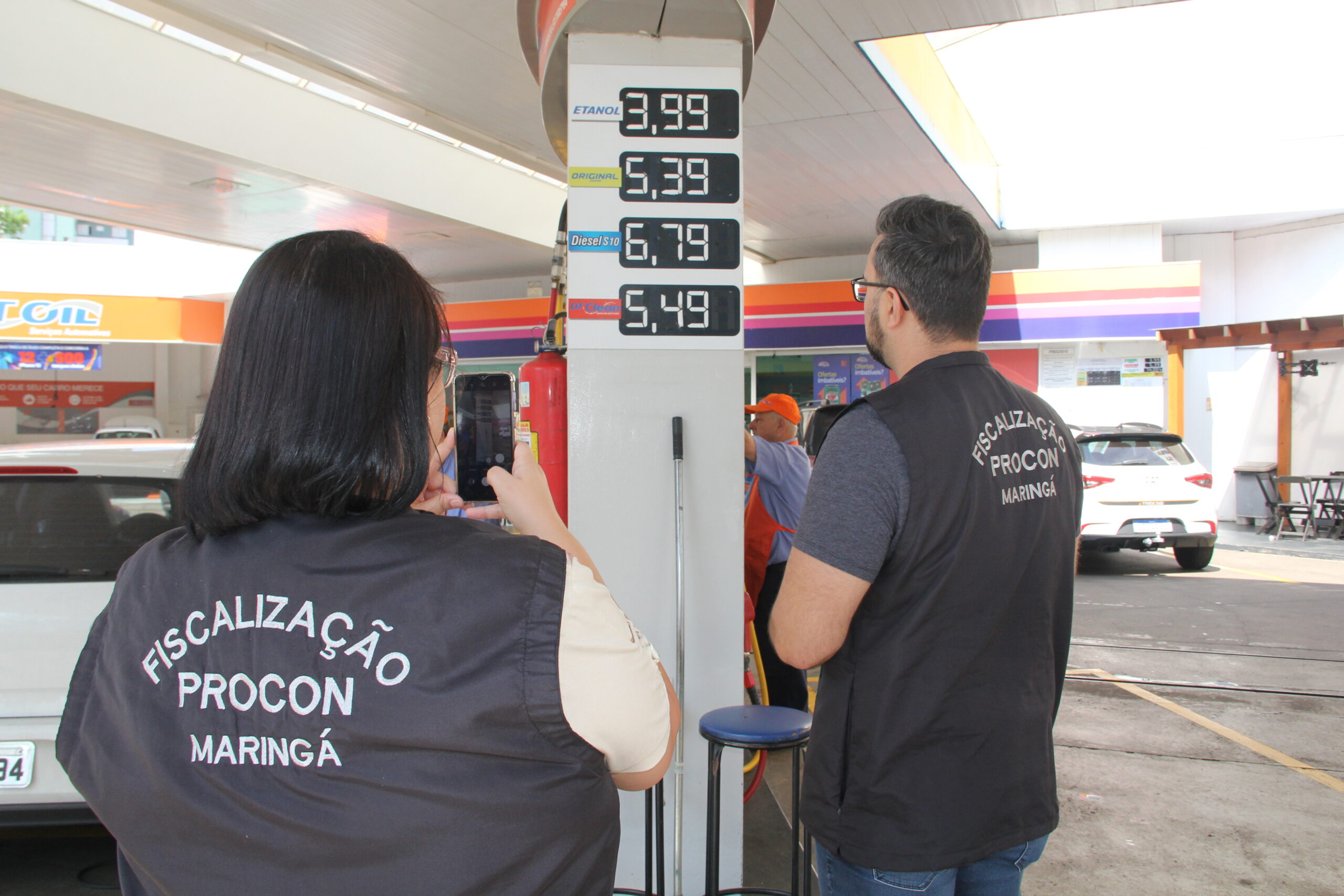 Procon Maringá monitora variação de combustíveis em 82 postos de gasolina