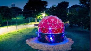 UEM abre observatório para eclipse lunar parcial 'Lua de Sangue' nesta quinta