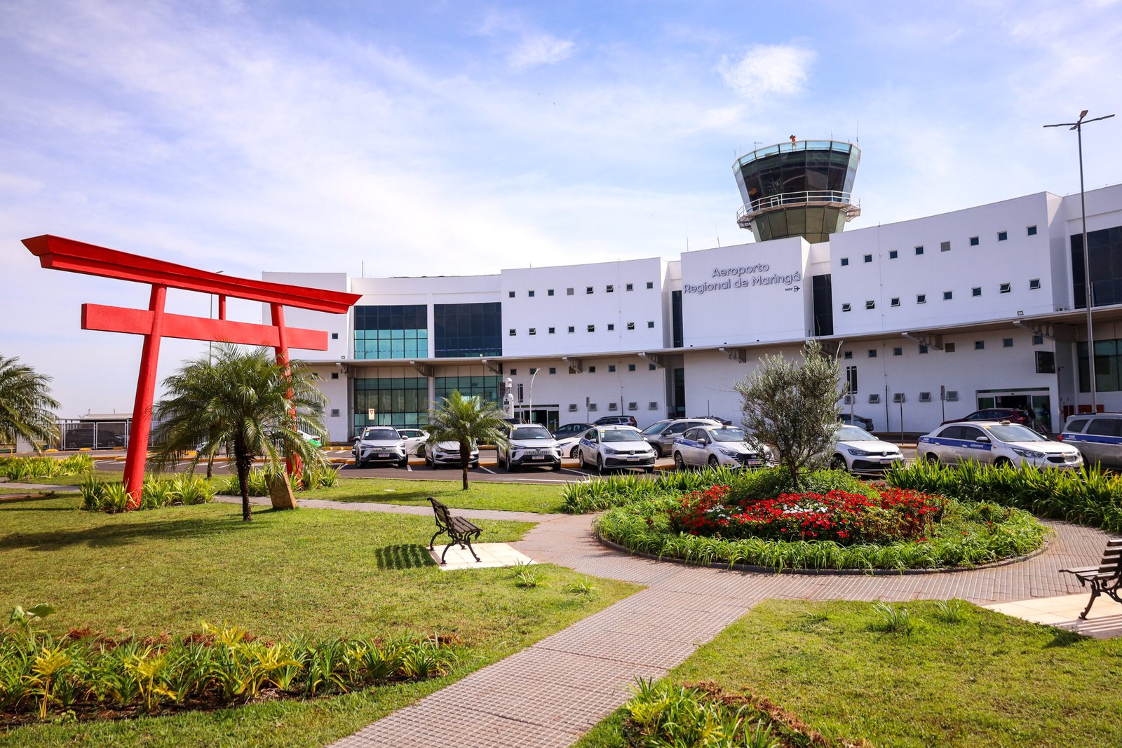Aeroporto de Maringá recebe certificação máxima em segurança da aviação civil