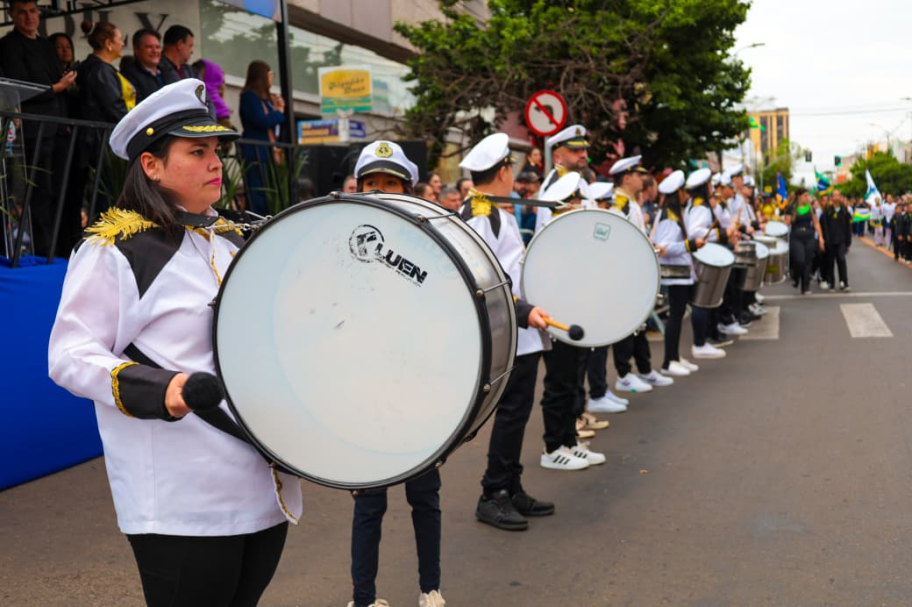 Arapongas fecha vias centrais para Desfile Cívico de 7 de setembro