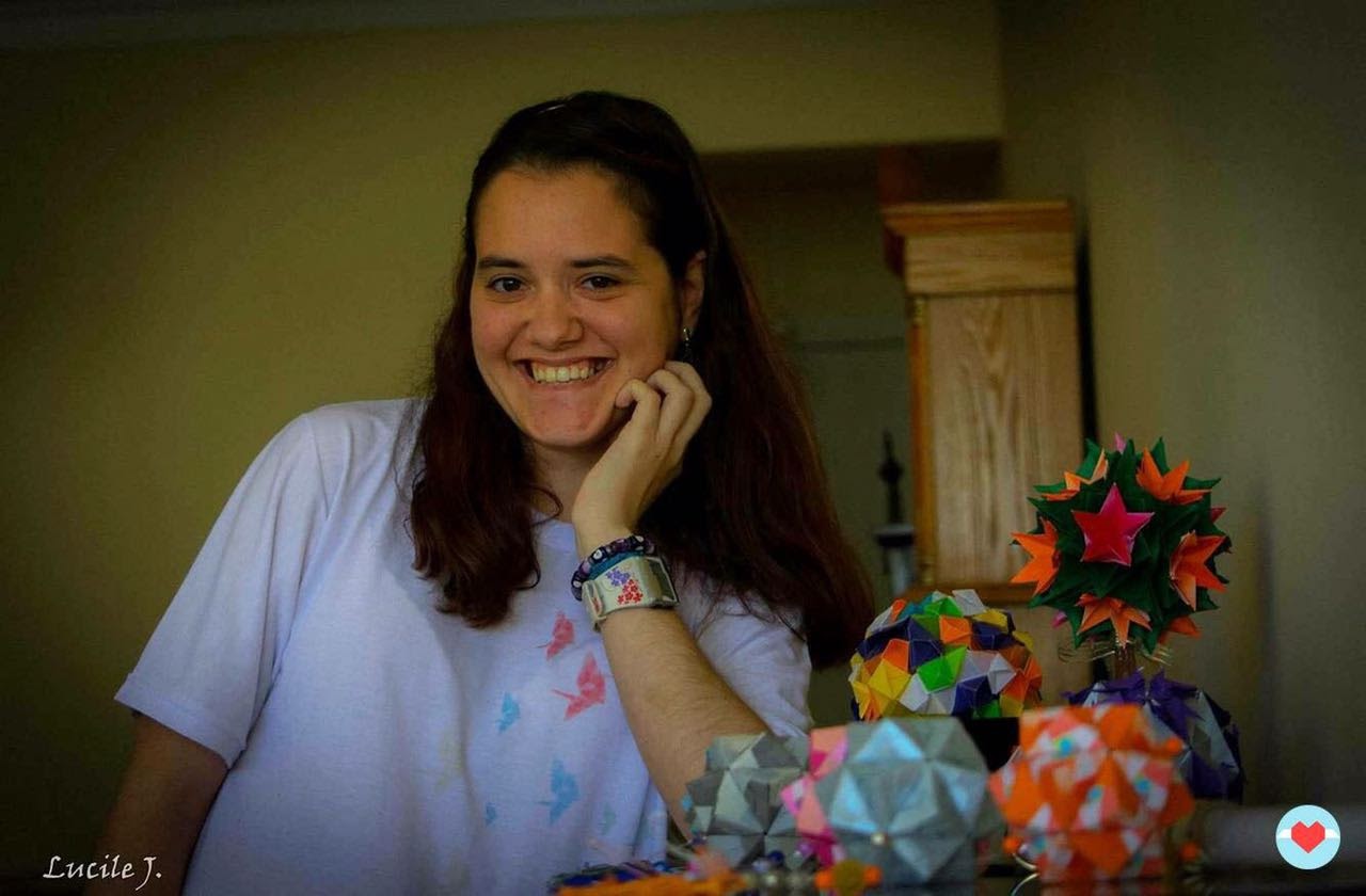 Artista autista cria 4 mil tsurus para ação de conscientização sobre transplantes