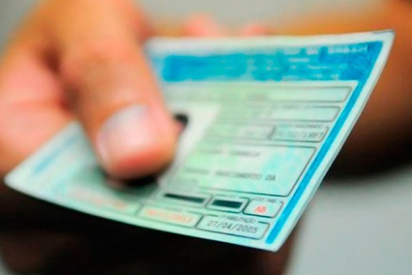 Conheça as infrações que levam à suspensão ou cassação da CNH